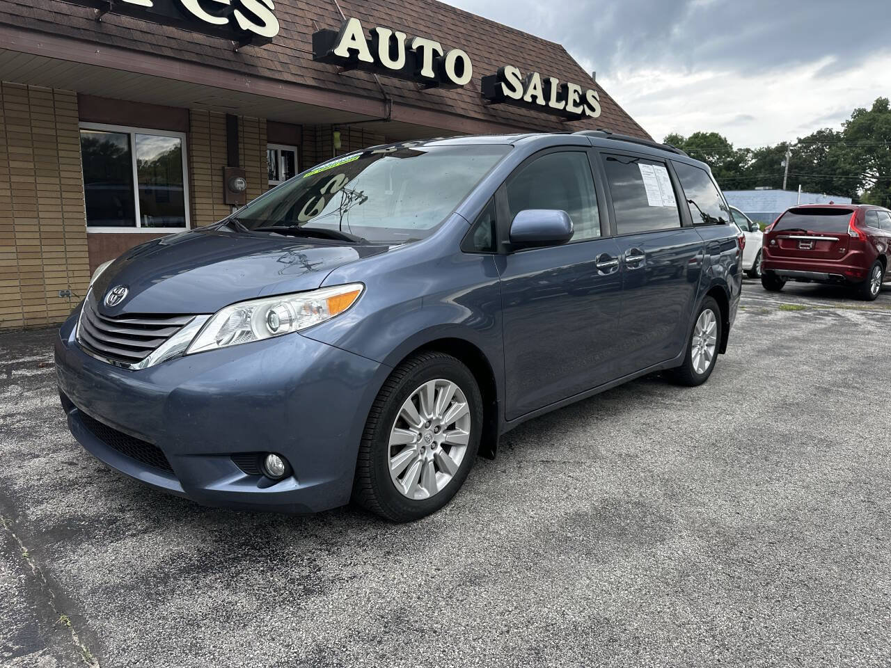 Used 2015 Toyota Sienna XLE Premium AWD/4WD image 13