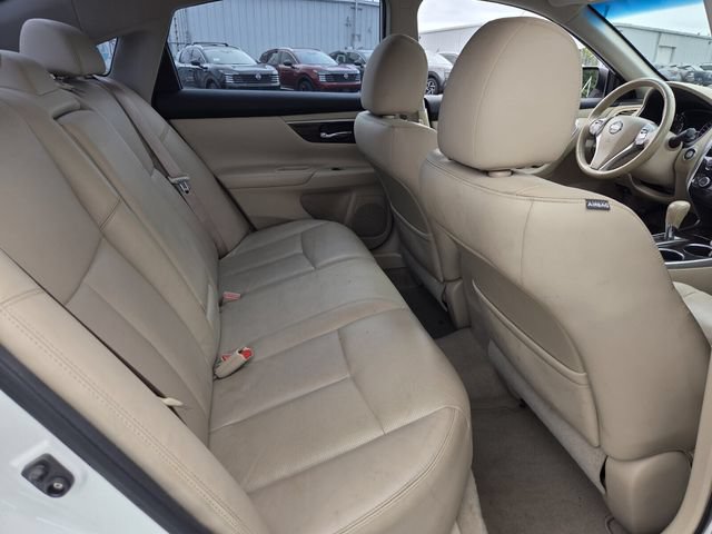 Used 2014 Nissan Altima 2.5 SL w/ Moonroof Package FWD image 16