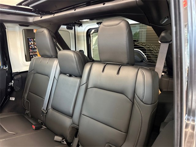 New 2025 Jeep Wrangler Unlimited Rubicon 392 image 5