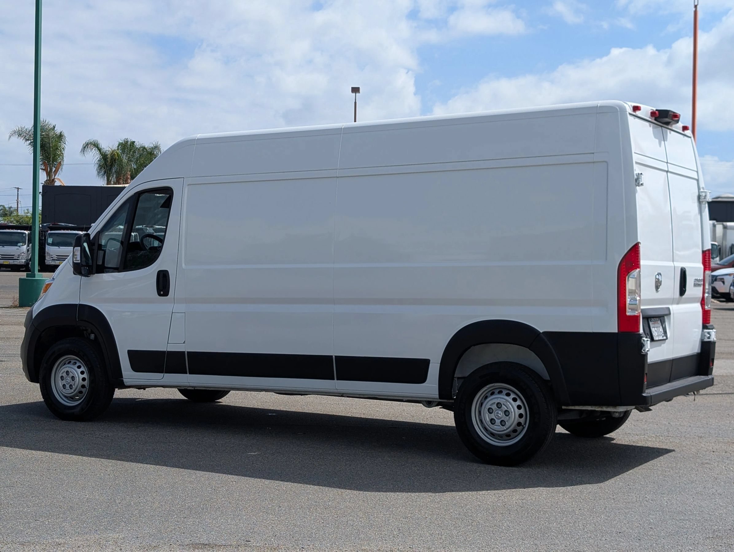 Used 2026 RAM ProMaster 2500 w/ Convenience Group FWD image 5