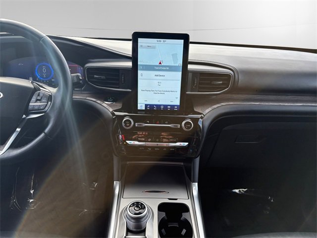 Used 2021 Ford Explorer Platinum image 11