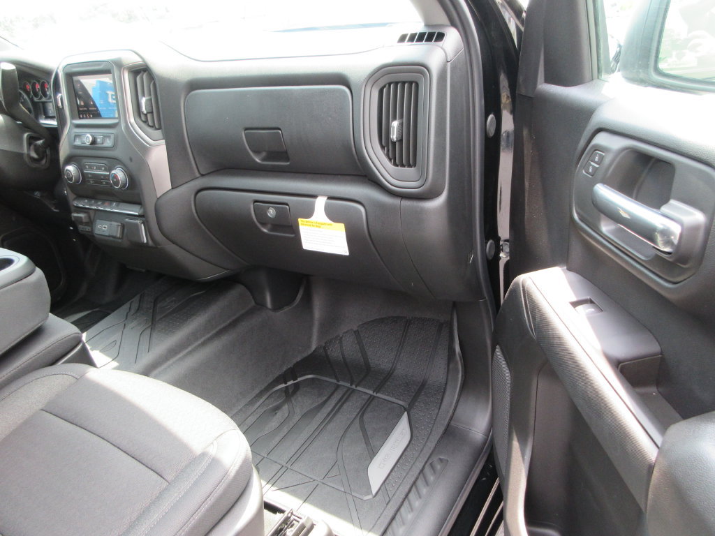 New 2026 Chevrolet Silverado 1500 Custom w/ Turbomax Blackout Package AWD/4WD image 20