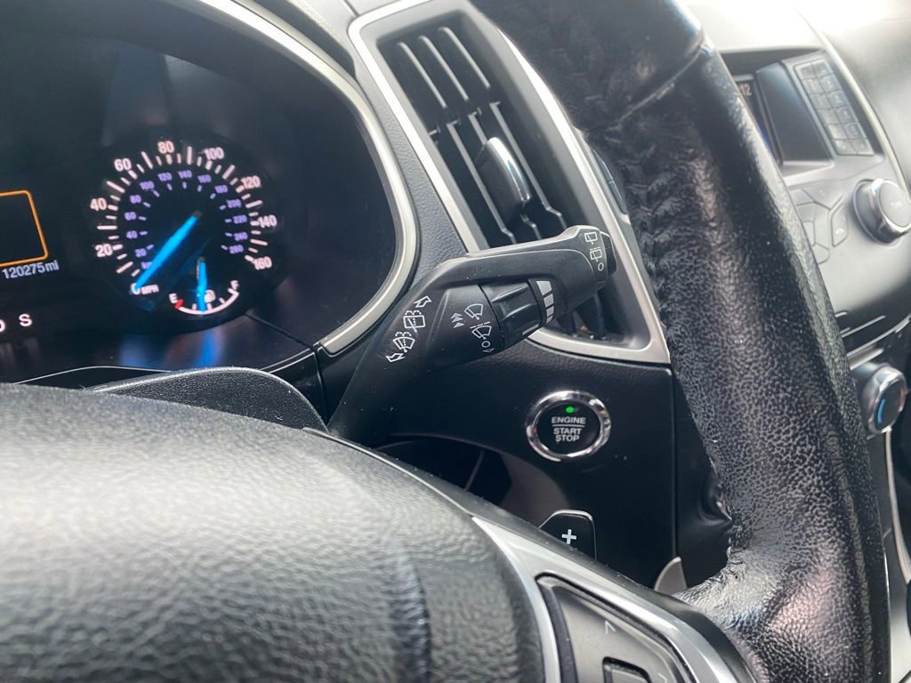 Used 2015 Ford Edge SEL image 22