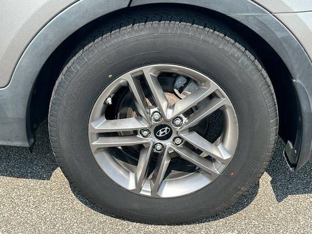 Used 2017 Hyundai Santa Fe Sport FWD image 29