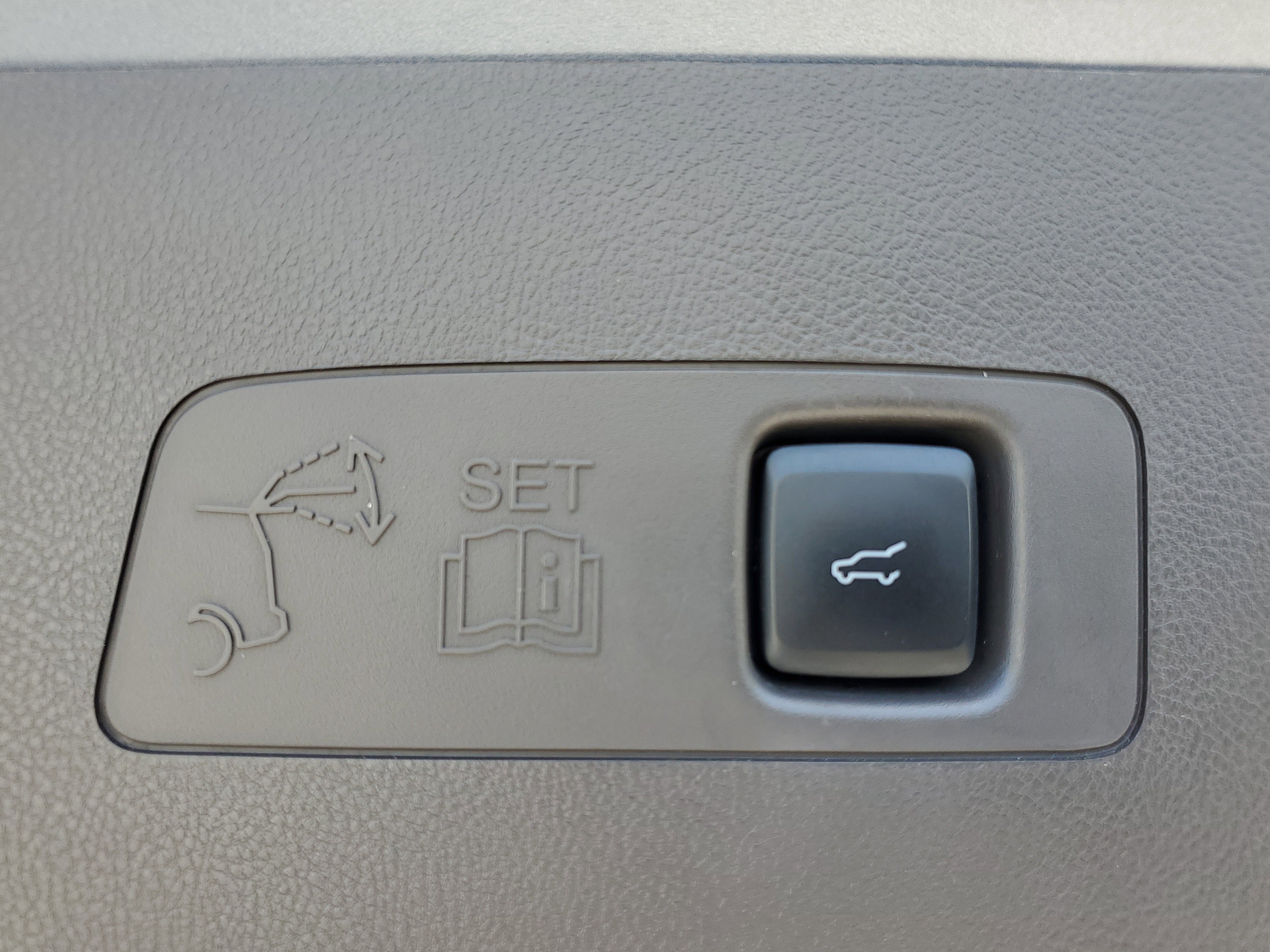 Used 2022 Lincoln Corsair FWD image 9