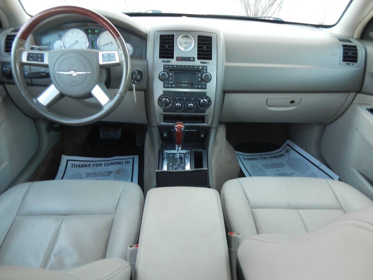 Used 2007 Chrysler 300 Touring L w/ Luxury Group AWD/4WD image 2