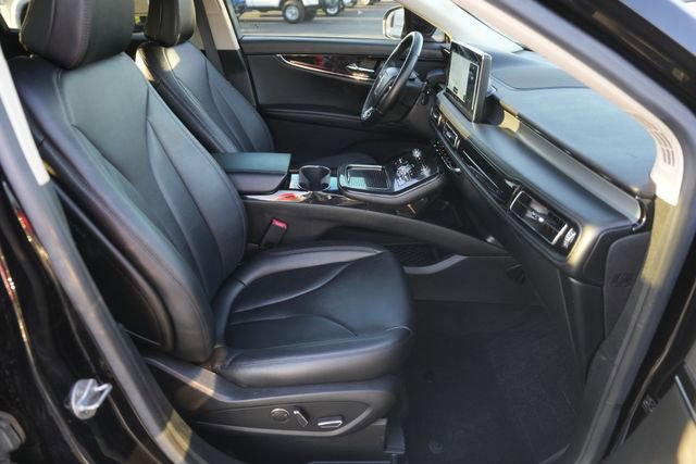 Used 2023 Lincoln Nautilus FWD w/ Premium Package image 18