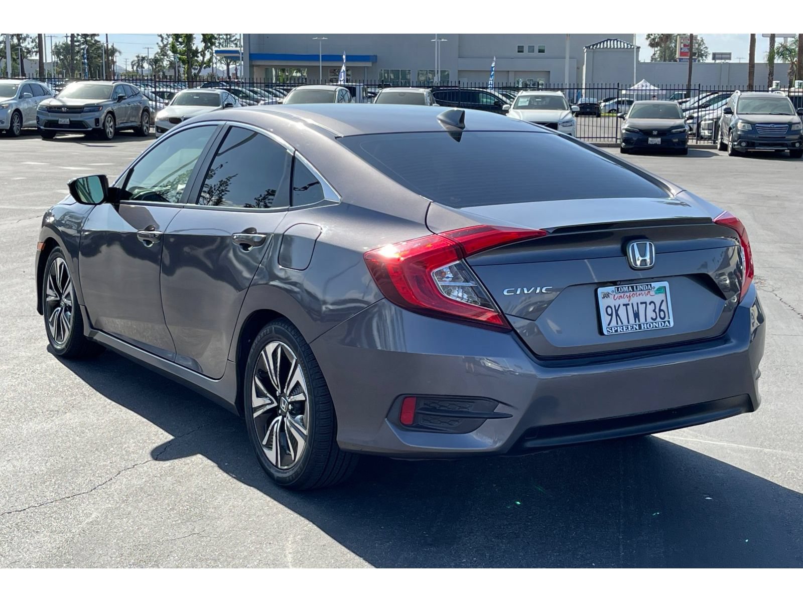 Used 2018 Honda Civic EX-T image 3