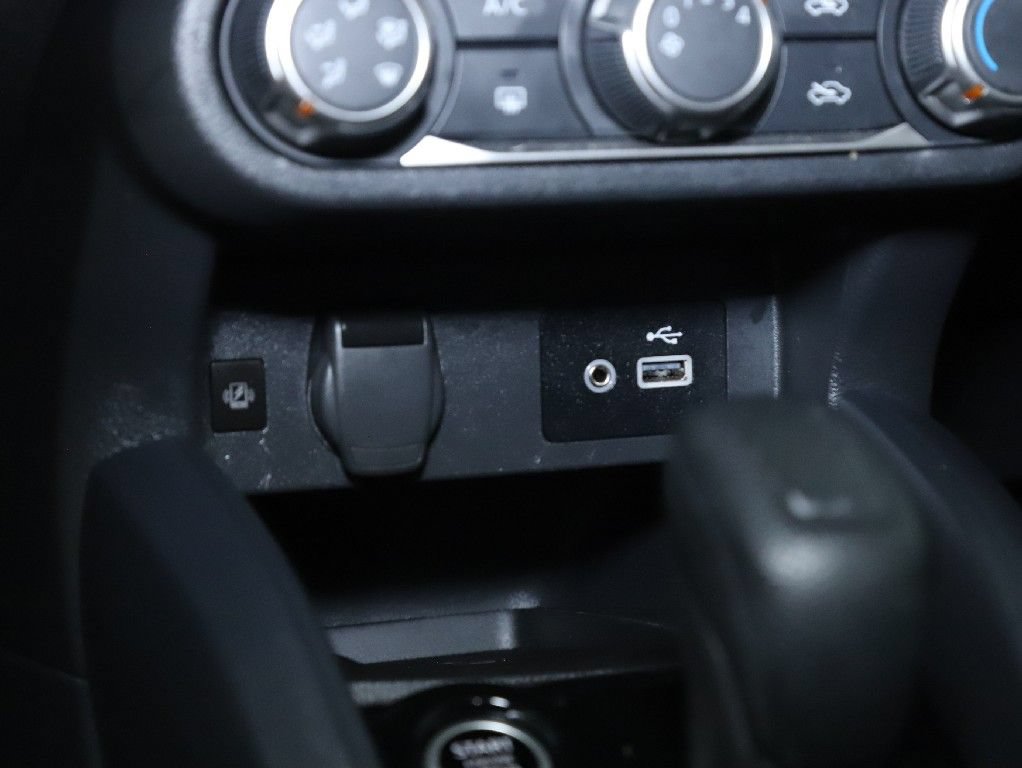 Used 2025 Nissan Versa SV FWD image 25