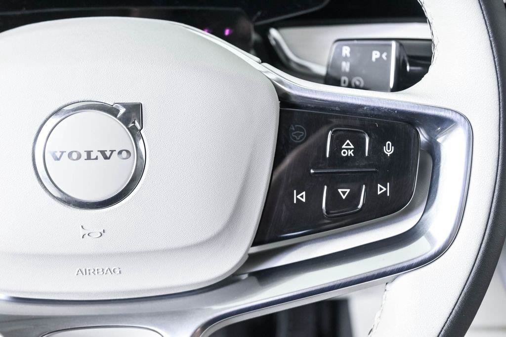 Certified 2025 Volvo EX90 Ultra AWD/4WD image 13