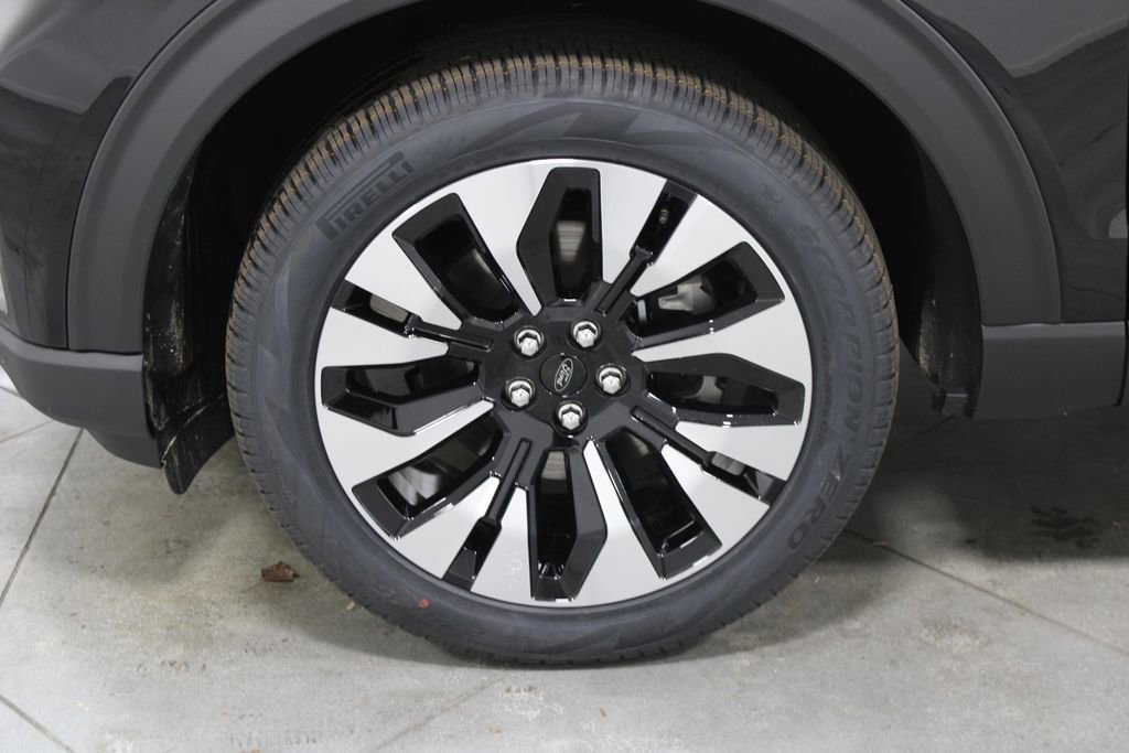 New 2026 Ford Explorer Platinum w/ LUX Leather Package image 18