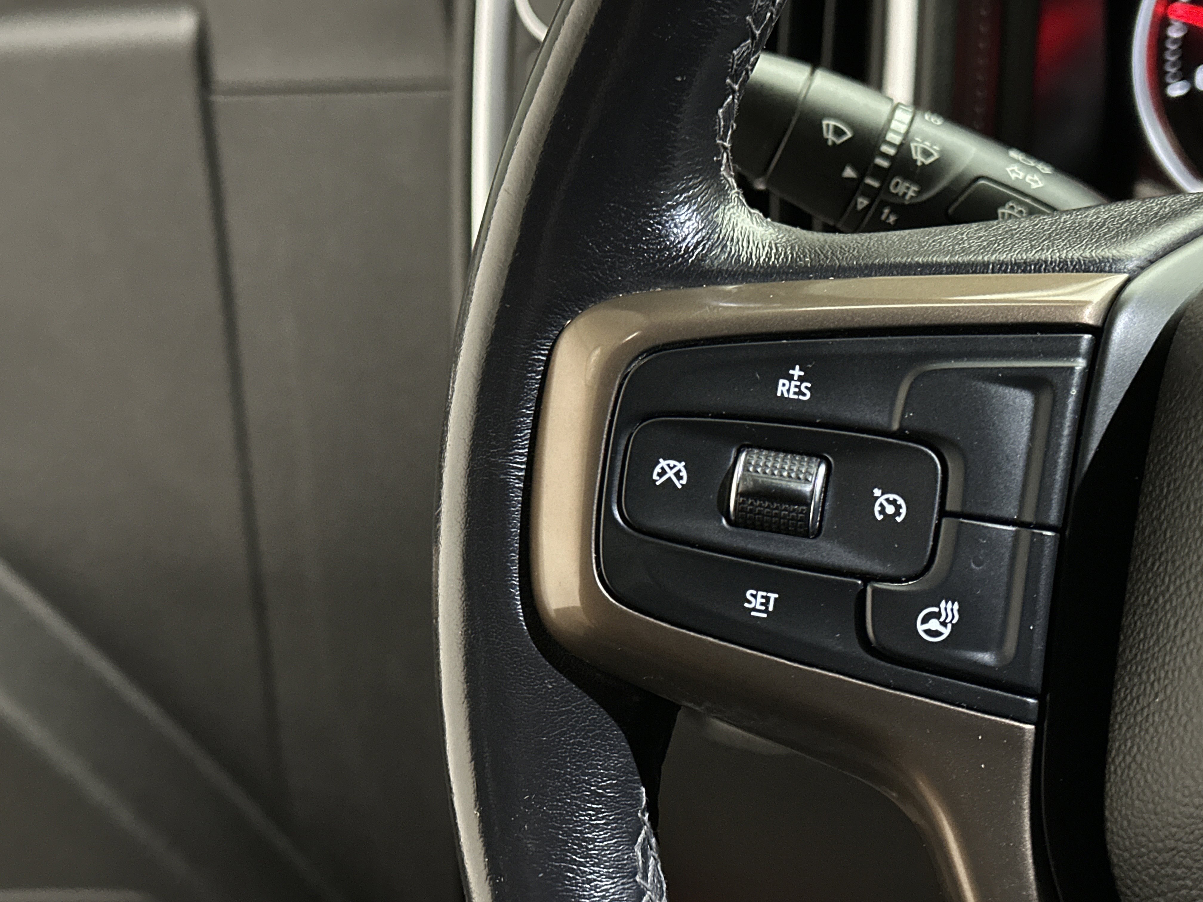 Used 2022 Chevrolet Silverado 3500 High Country AWD/4WD image 34