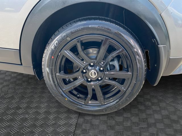 Used 2021 Nissan Kicks SR w/ Interior Electronics Package FWD image 32