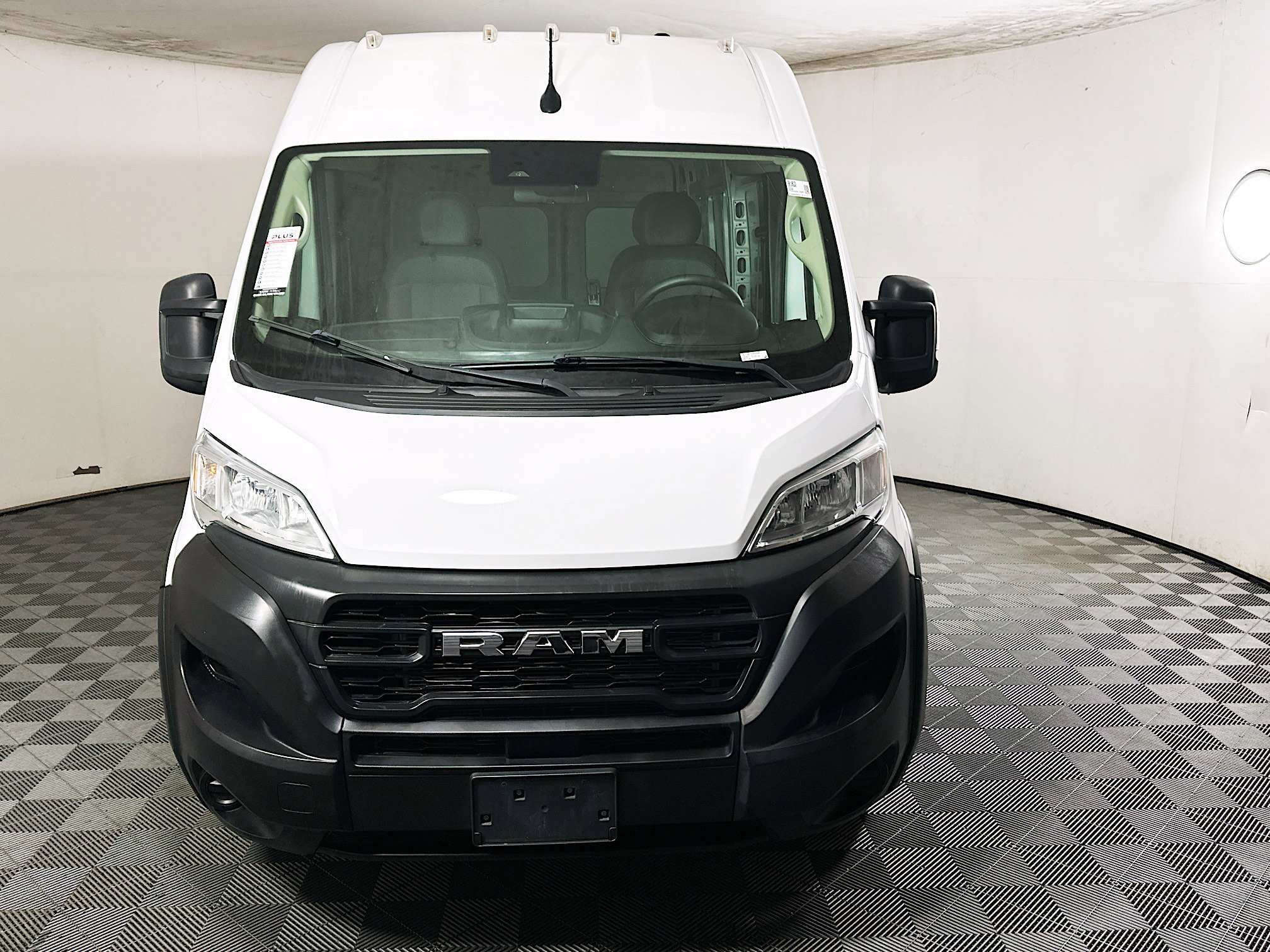 Used 2023 RAM ProMaster 2500 FWD image 8