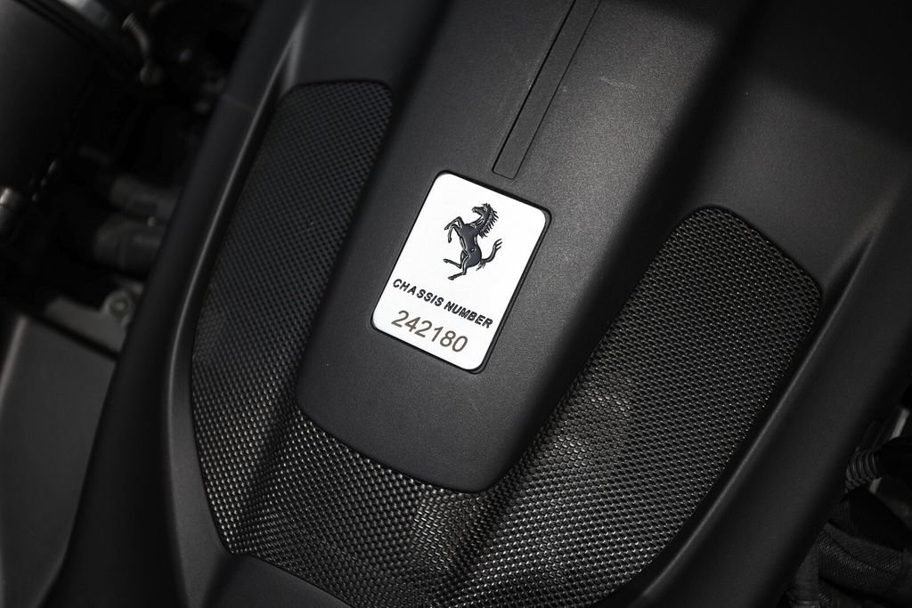 Certified 2019 Ferrari Portofino RWD image 26