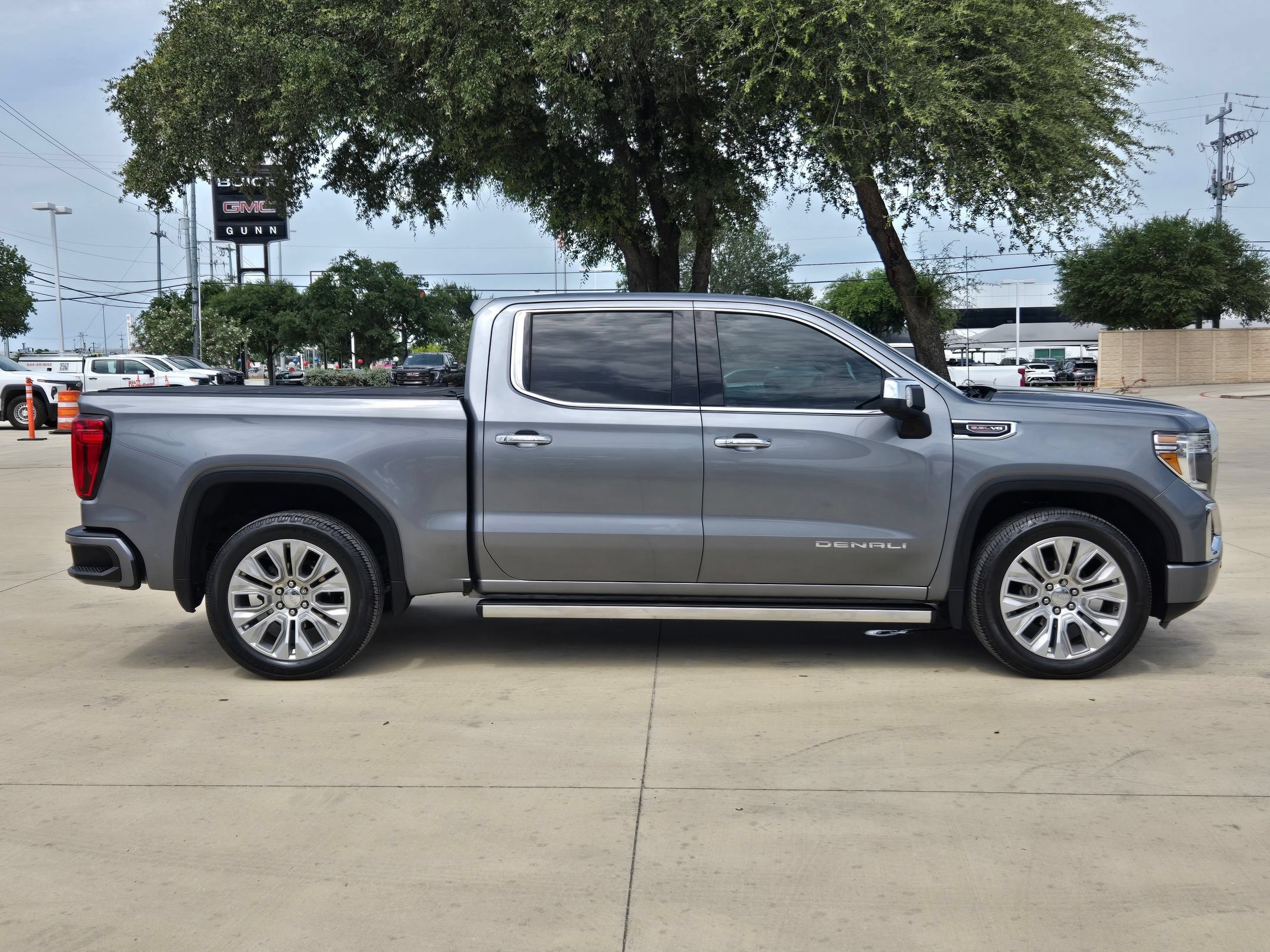 Used 2022 GMC Sierra 1500 Denali w/ Denali Premium Package AWD/4WD image 8