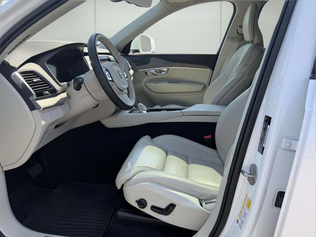 Used 2023 Volvo XC90 B6 Ultimate w/ Protection Package Premier AWD/4WD image 15