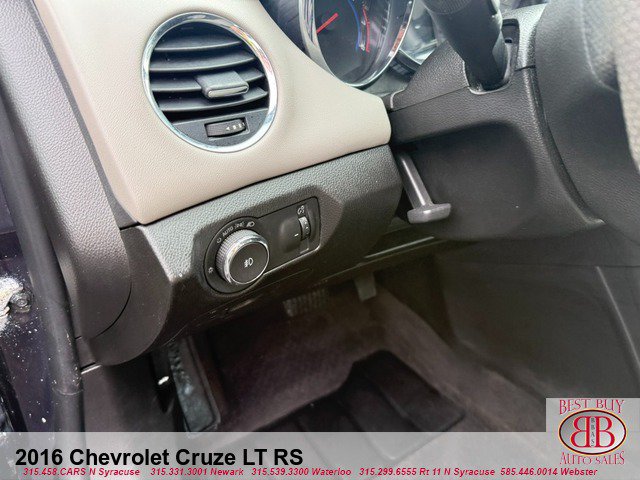 Used 2016 Chevrolet Cruze LT w/ RS Package FWD image 16