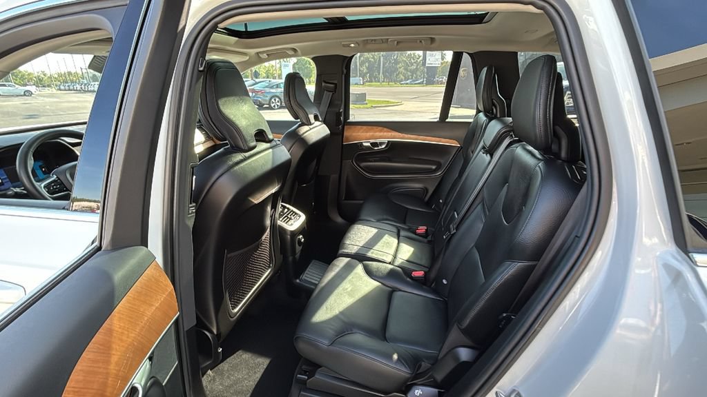 Certified 2024 Volvo XC90 T8 Plus w/ Protection Package Premier AWD/4WD image 9