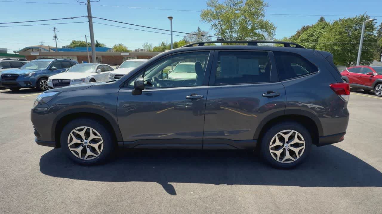 Certified 2023 Subaru Forester Premium AWD/4WD image 5