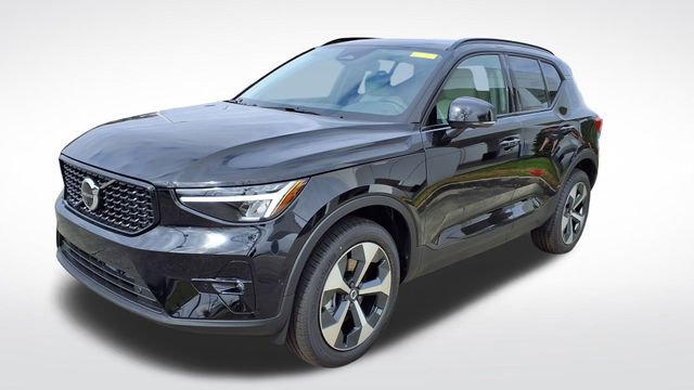 New 2026 Volvo XC40 B5 Plus w/ Protection Package Premier image 3
