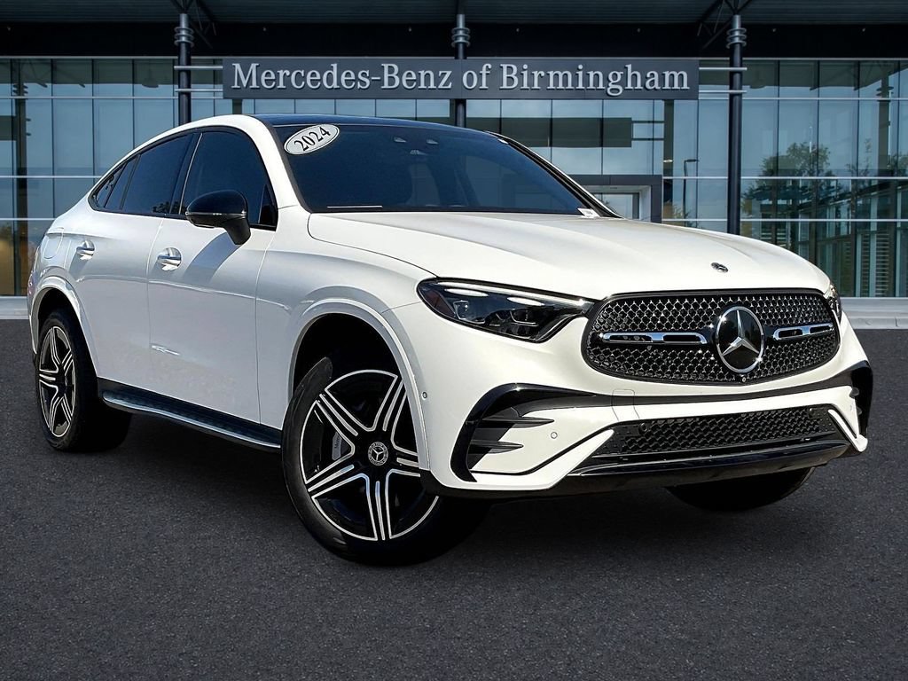 Used 2024 Mercedes-Benz GLC 300 4MATIC image 1