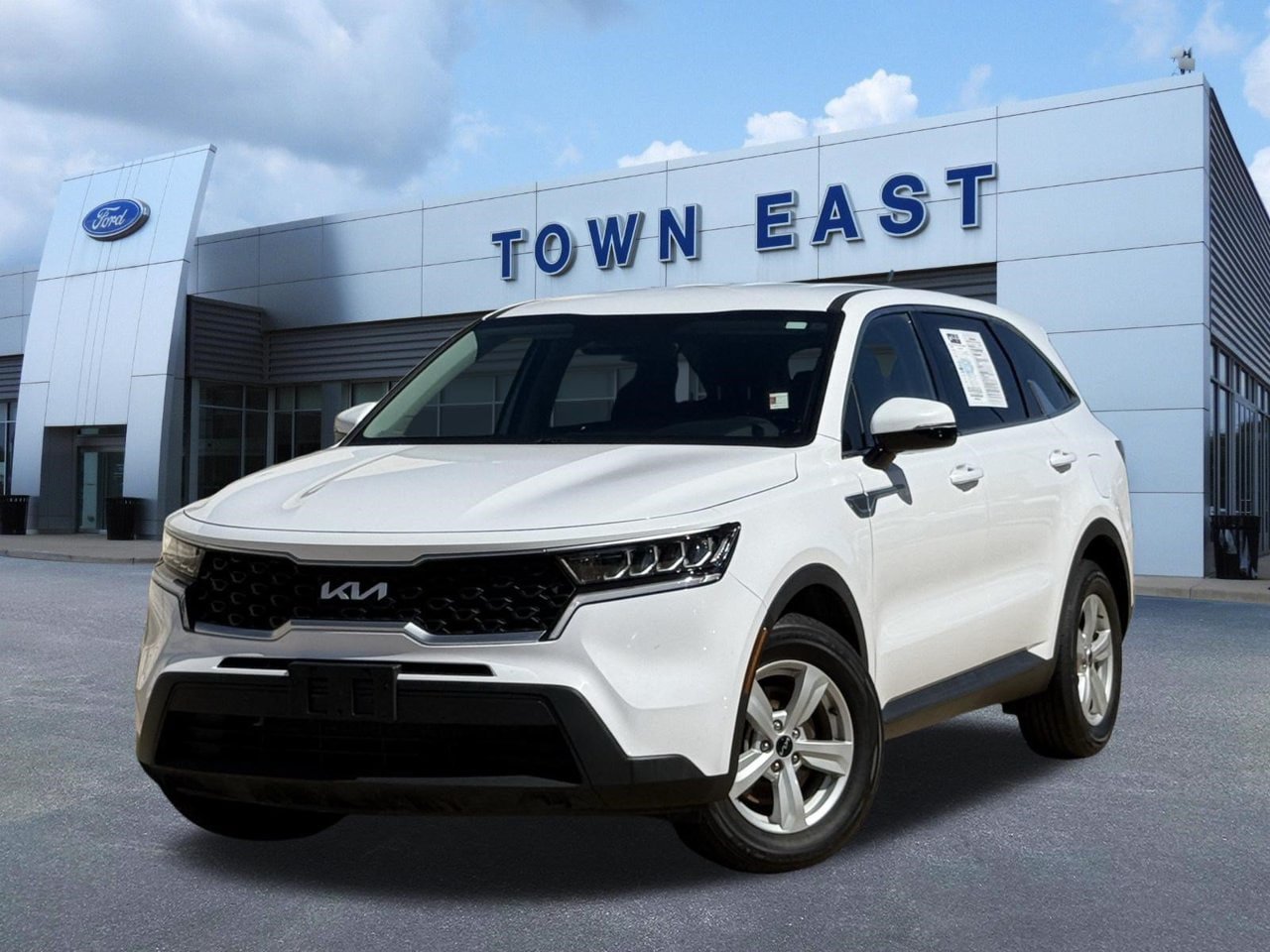 Used 2023 Kia Sorento LX FWD image 1
