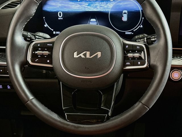 Used 2024 Kia Carnival SX Prestige FWD image 15