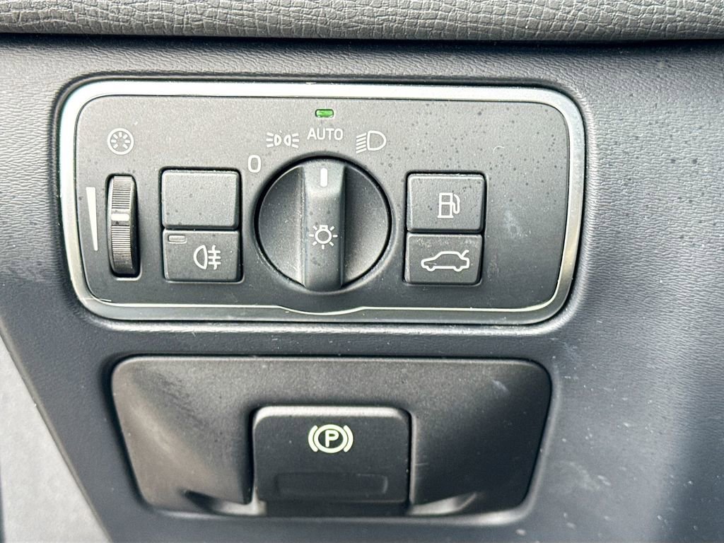 Used 2016 Volvo XC60 T6 w/ Proximity Package image 11