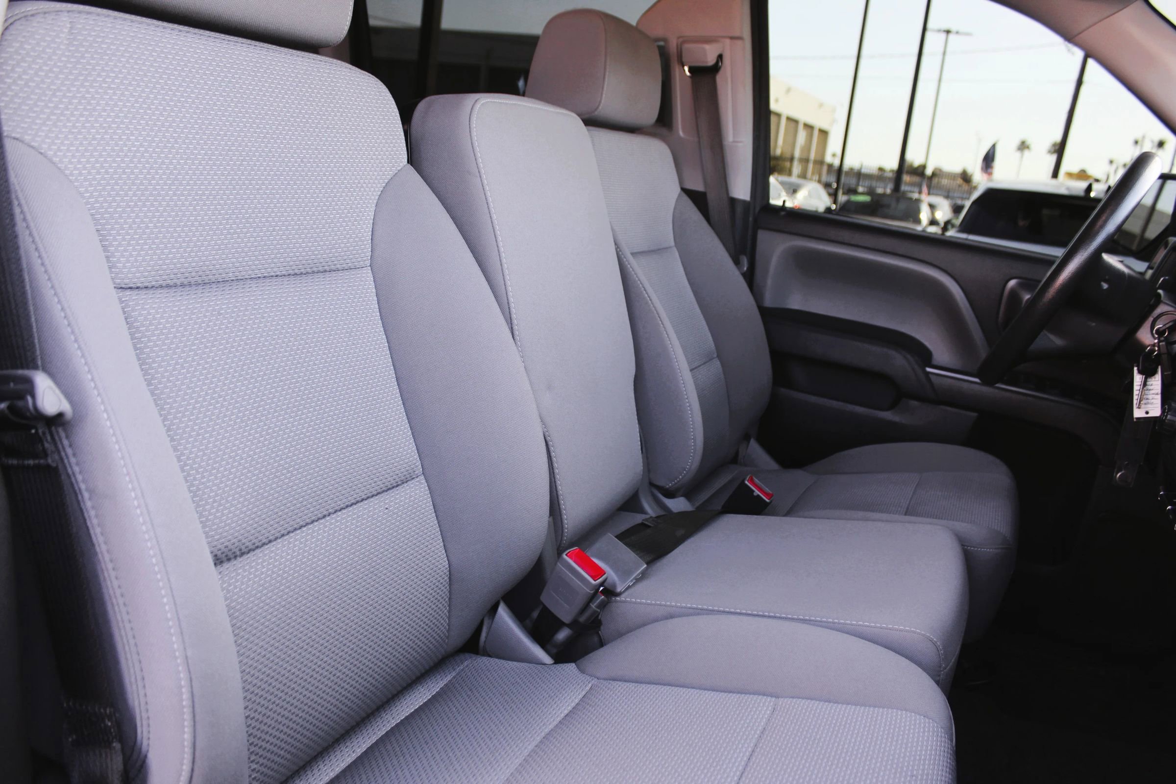 Used 2018 Chevrolet Silverado 1500 Custom w/ Custom Convenience Package RWD image 22