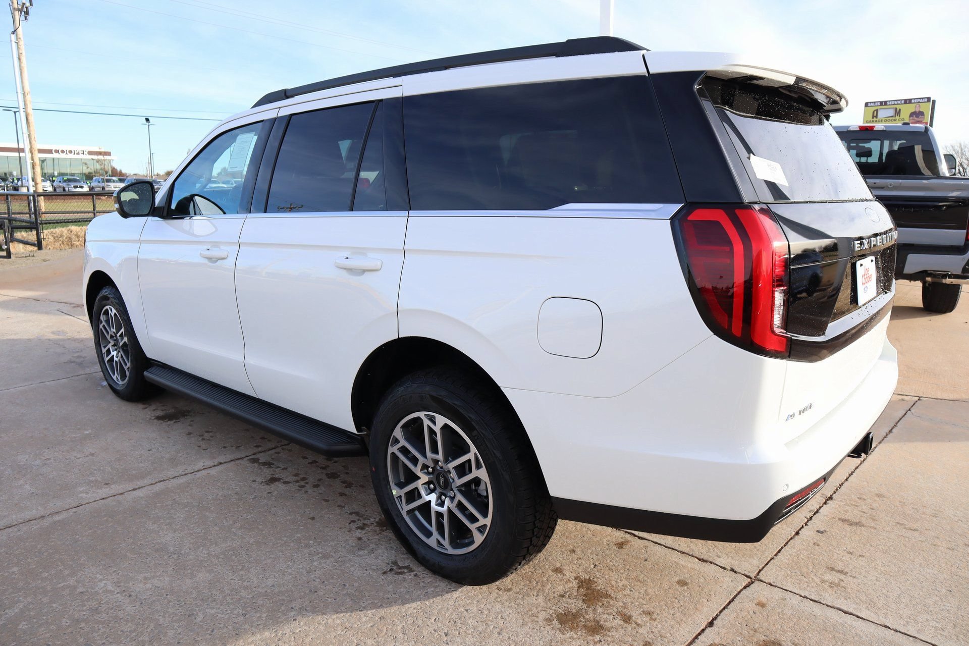 New 2025 Ford Expedition Active AWD/4WD image 27