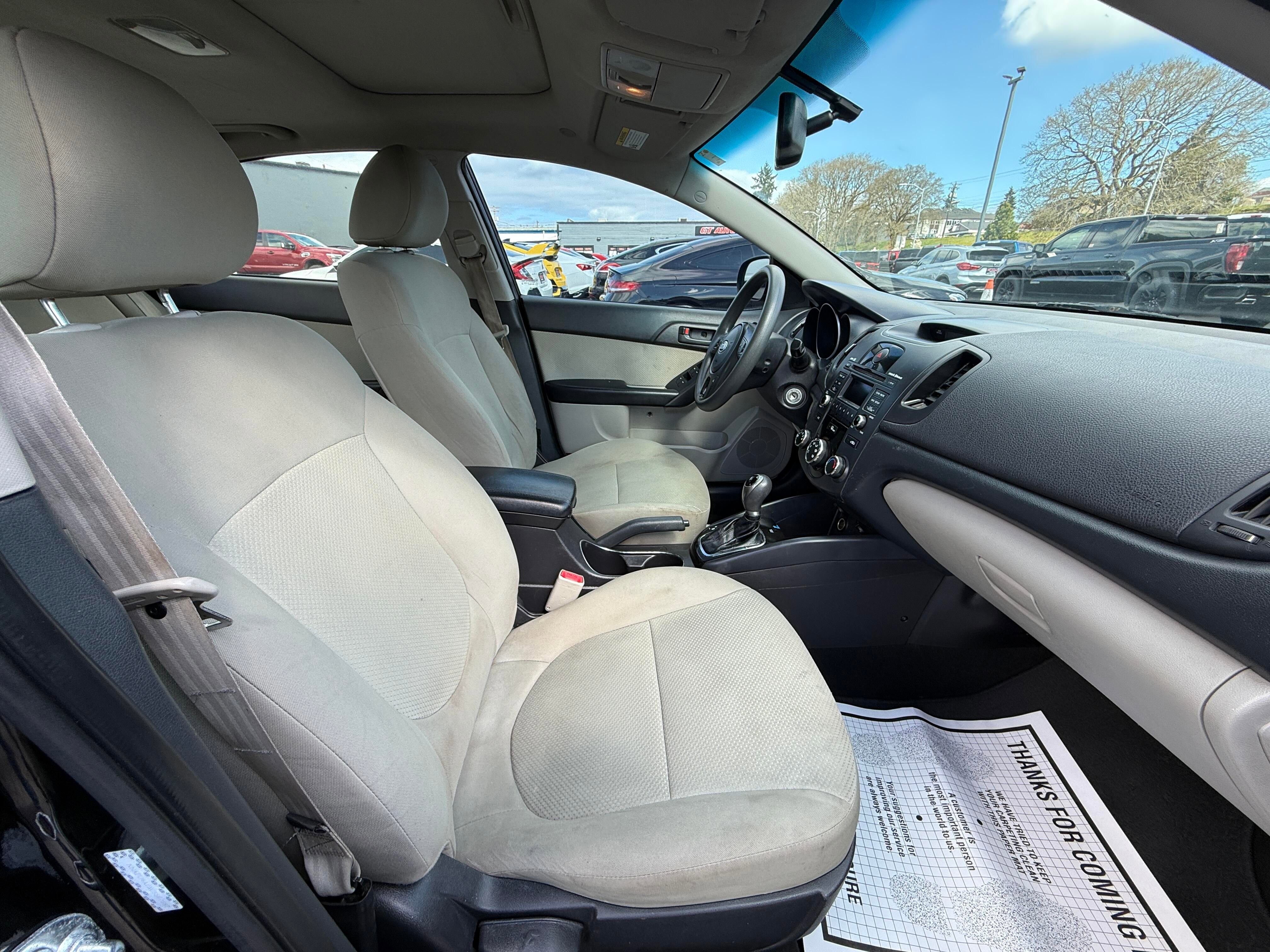 Used 2012 Kia Forte EX w/ Premium Pkg image 9