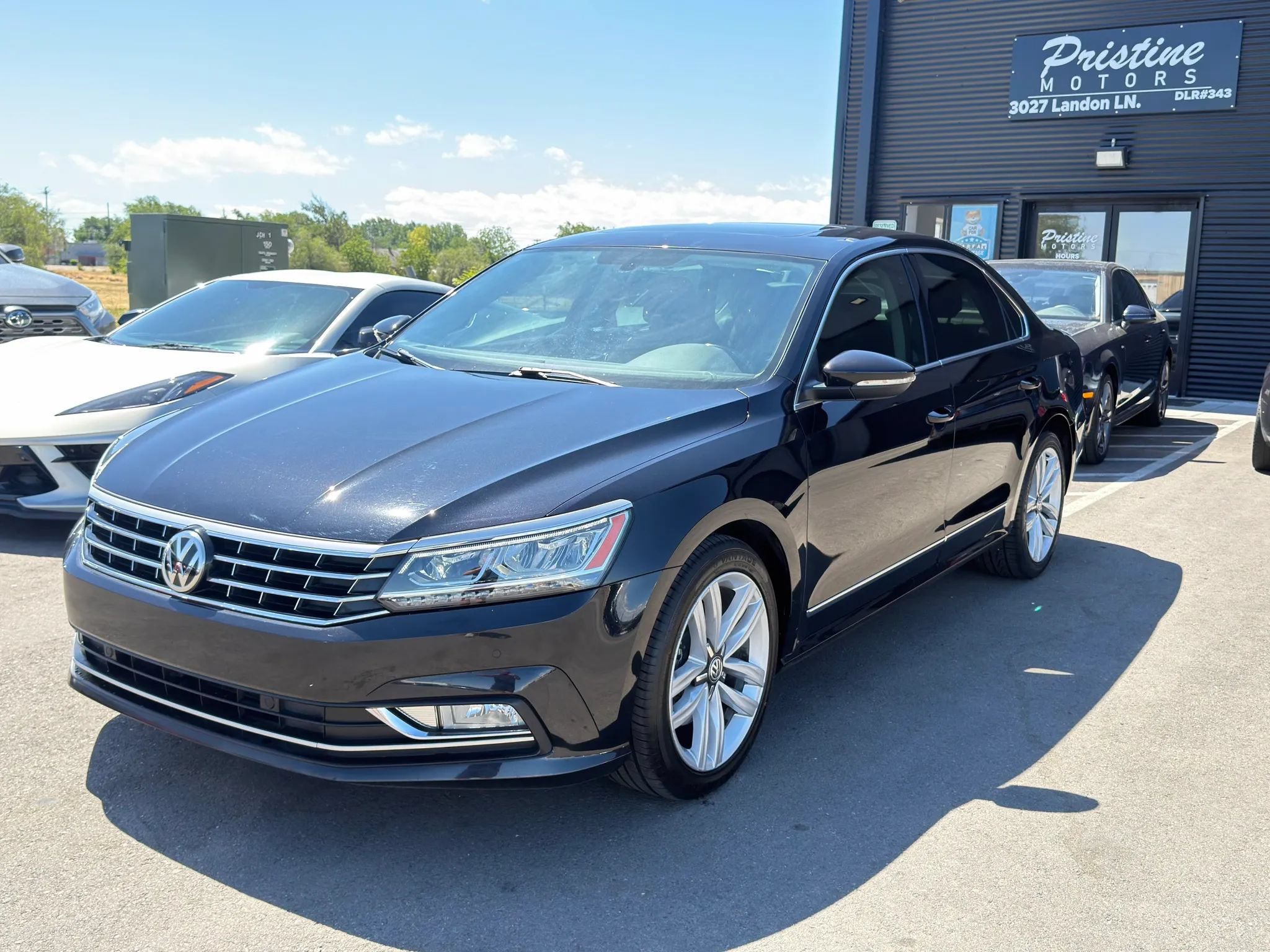 Used 2017 Volkswagen Passat 1.8T SE FWD image 1