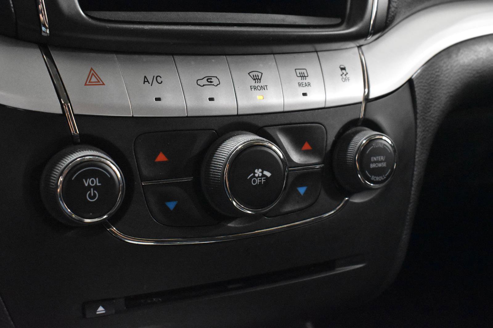 Used 2018 Dodge Journey SE w/ Popular Equipment Group image 15