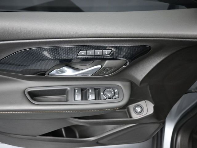 Used 2024 GMC Terrain AT4 image 23