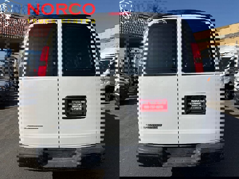 Used 2017 Chevrolet Express 2500 image 9