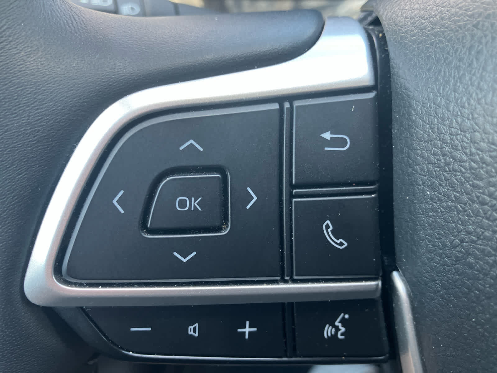 Certified 2025 Toyota Highlander Limited AWD/4WD image 20
