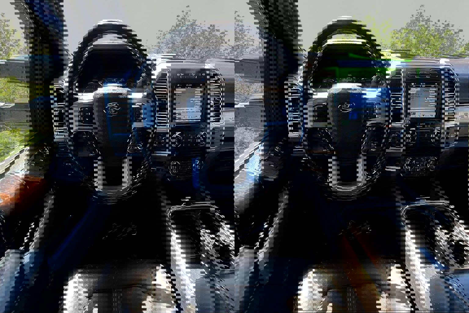 Used 2017 Ford F250 Platinum w/ Platinum Ultimate Package image 5