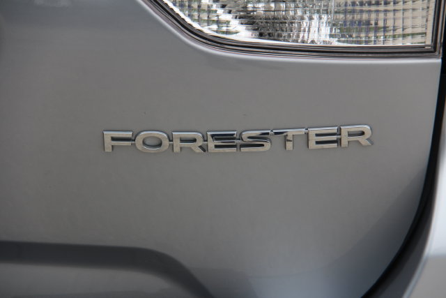 Used 2019 Subaru Forester Premium w/ All-Weather Package AWD/4WD image 10