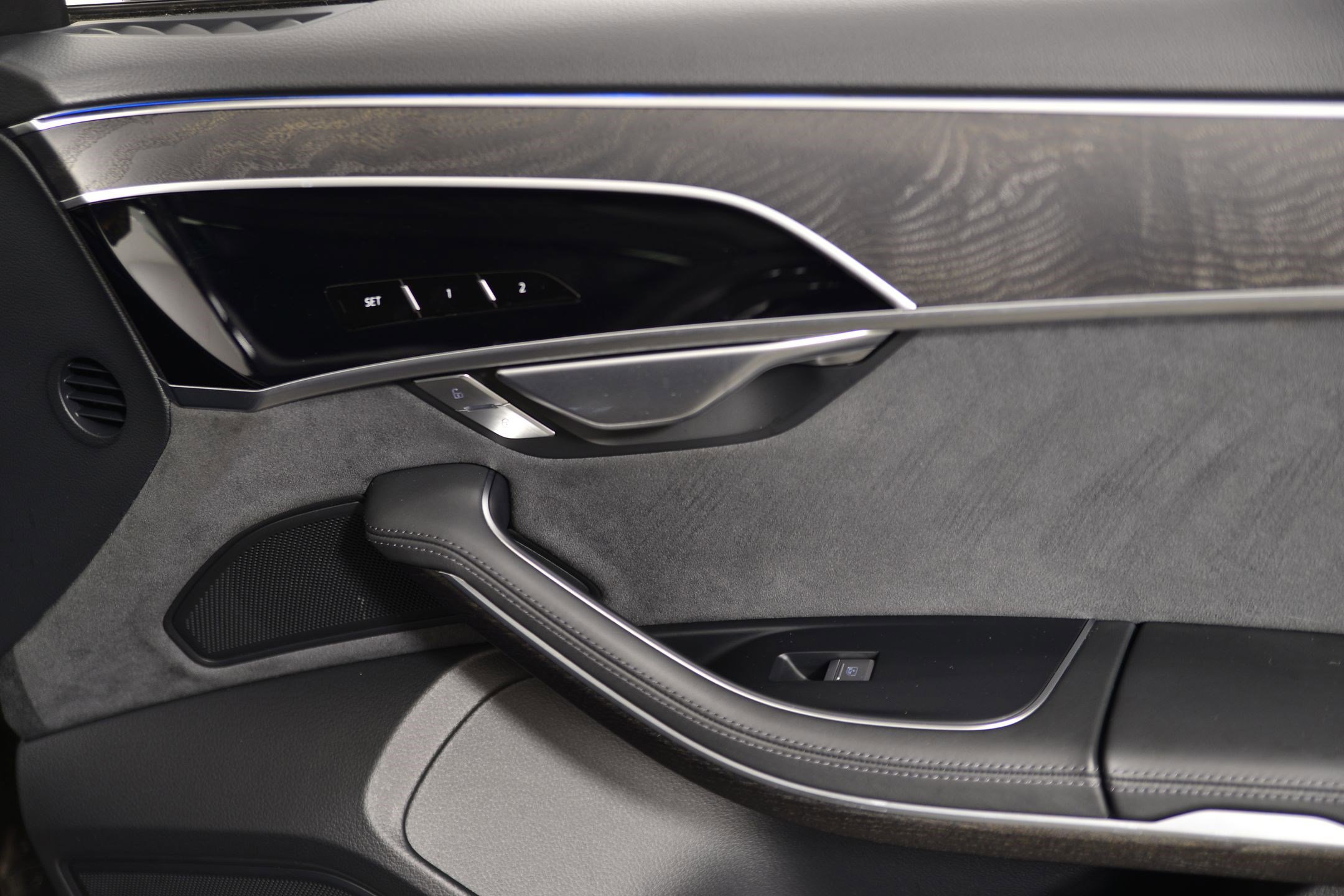 Used 2022 Audi A8 L 3.0T image 9