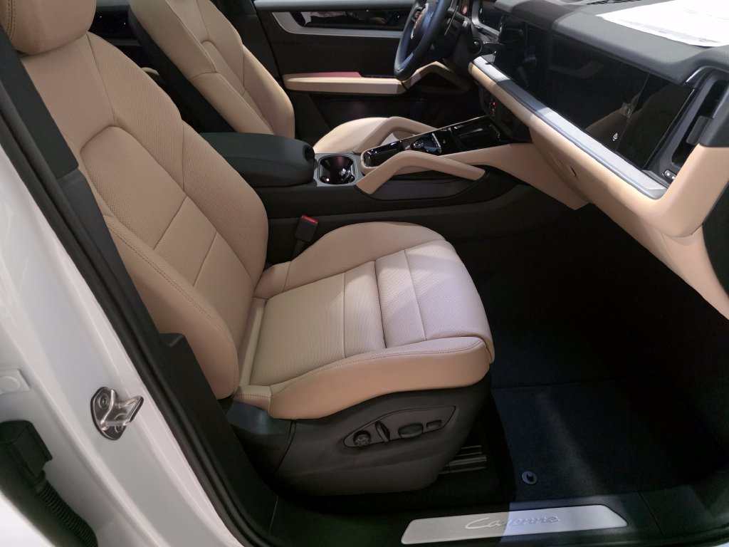 New 2026 Porsche Cayenne AWD/4WD image 35