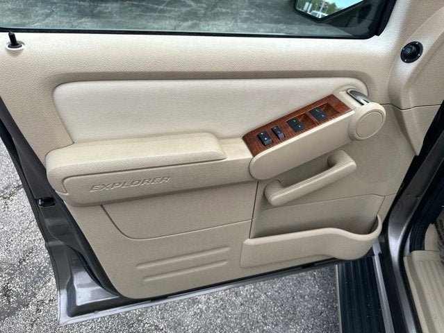 Used 2006 Ford Explorer Eddie Bauer AWD/4WD image 12