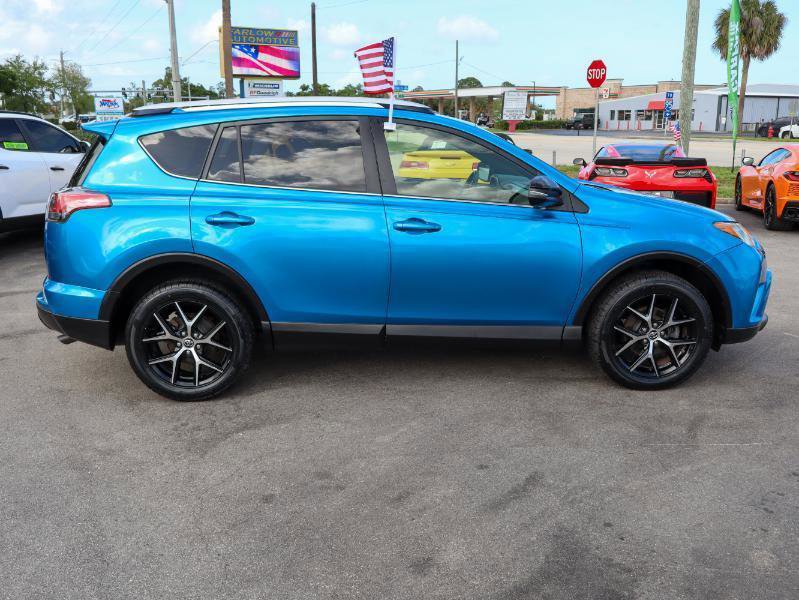 Used 2016 Toyota RAV4 SE image 7
