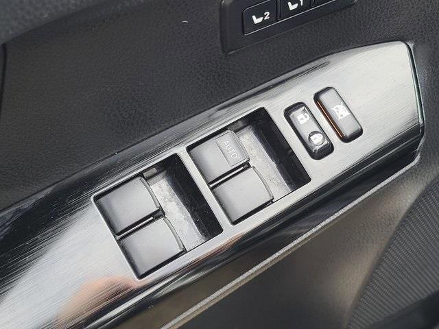 Used 2018 Toyota RAV4 Limited image 10