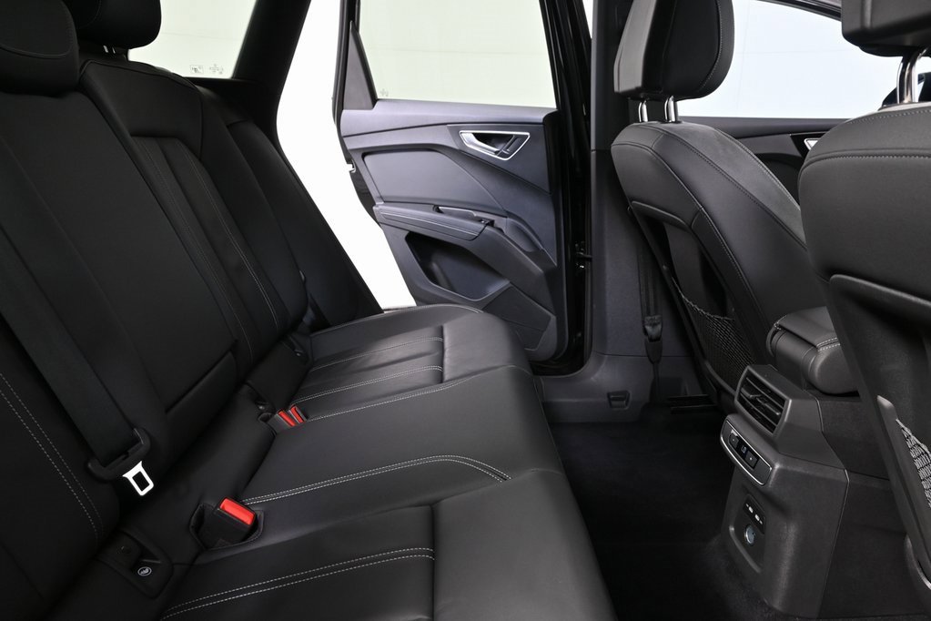 Used 2024 Audi Q4 e-tron Premium image 19