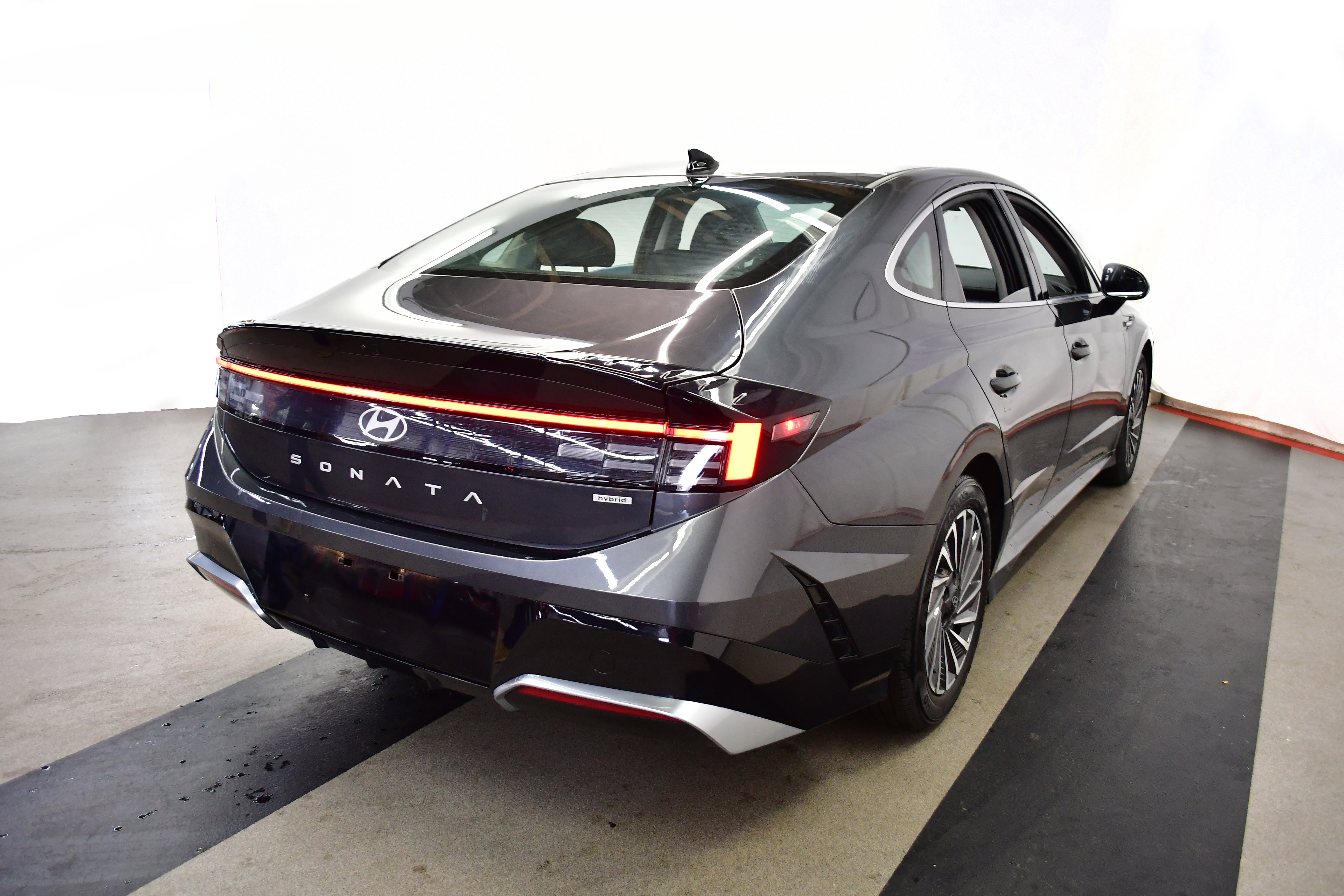 Used 2025 Hyundai Sonata SEL FWD image 7