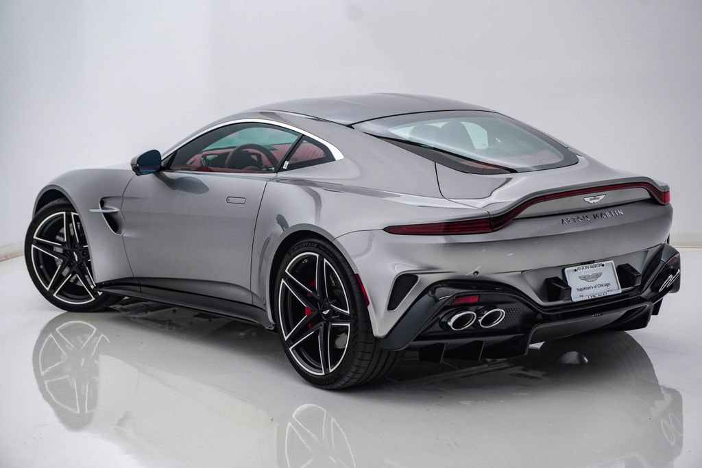 Used 2025 Aston Martin V8 Vantage Roadster RWD image 10