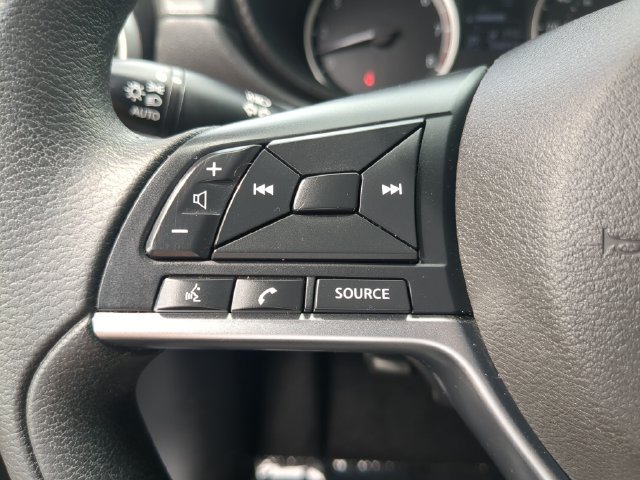 Used 2020 Nissan Versa S FWD image 27
