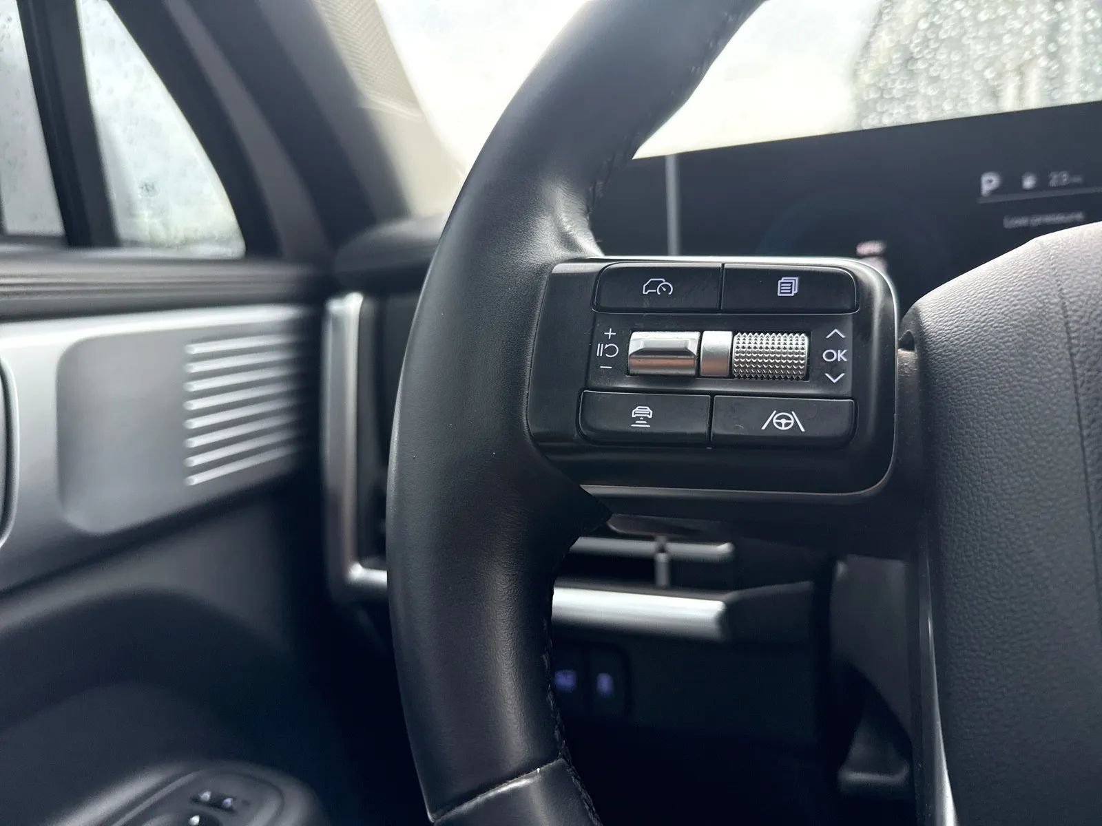 Used 2026 Hyundai Santa Fe SE FWD image 17