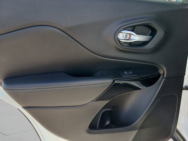 Used 2023 Jeep Cherokee Altitude Lux image 18